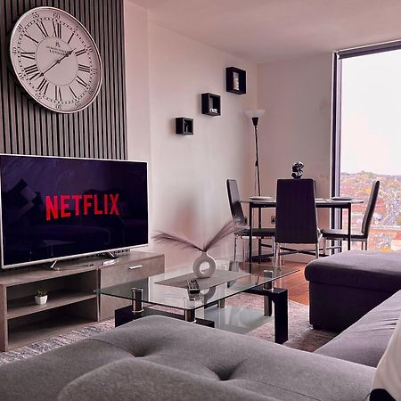 Penthouse Gem, Central, Scenic Views, Stylish, Modern, City Centre 2Br Sheffield Kültér fotó
