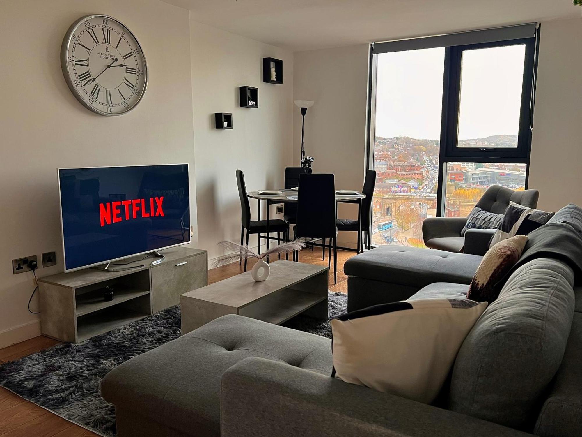 Penthouse Gem, Central, Scenic Views, Stylish, Modern, City Centre 2Br Sheffield Kültér fotó