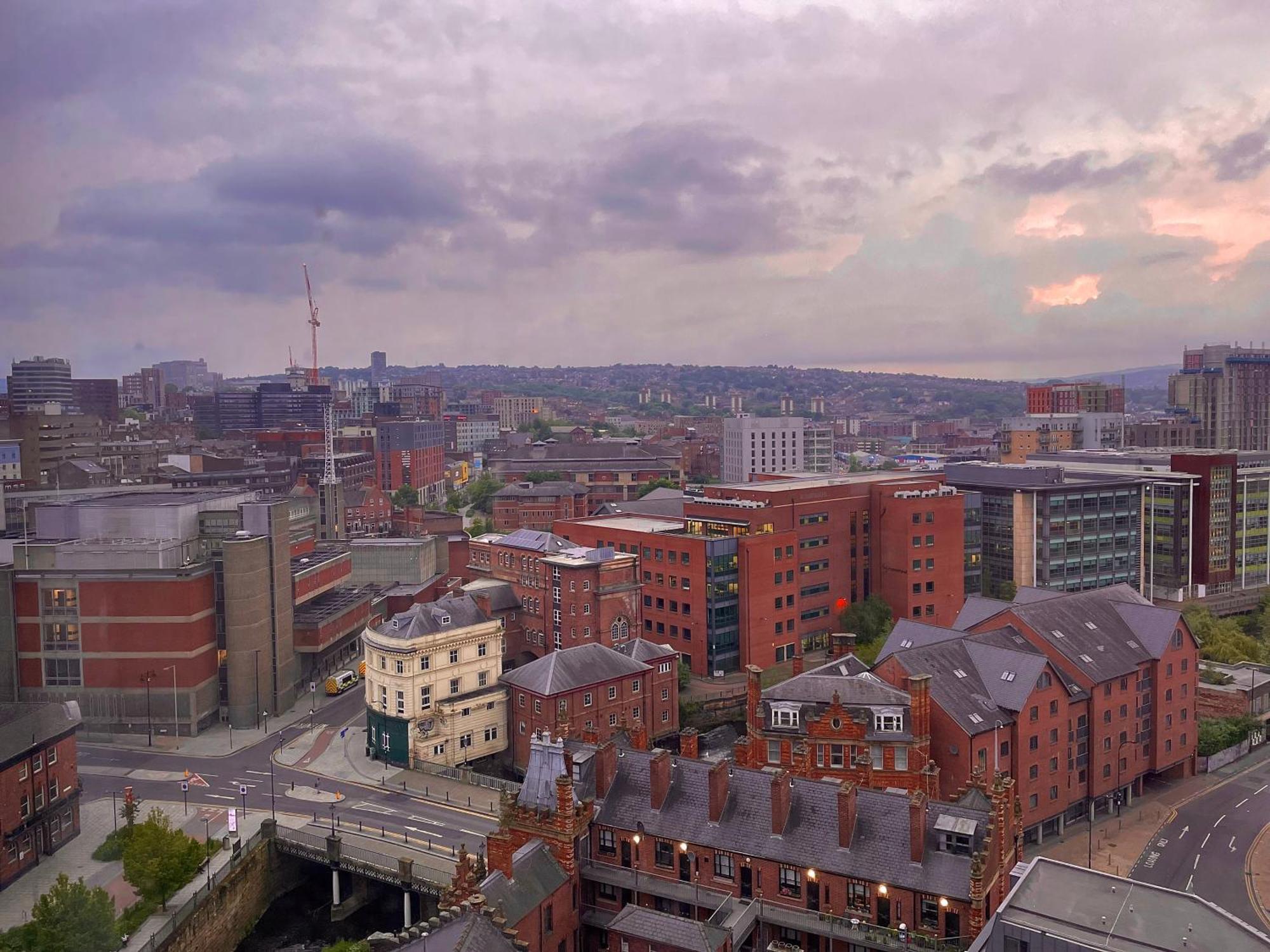 Penthouse Gem, Central, Scenic Views, Stylish, Modern, City Centre 2Br Sheffield Kültér fotó